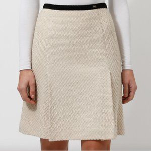 2001 CHANEL Cream Pleated Tweed Skirt - 30" Waist